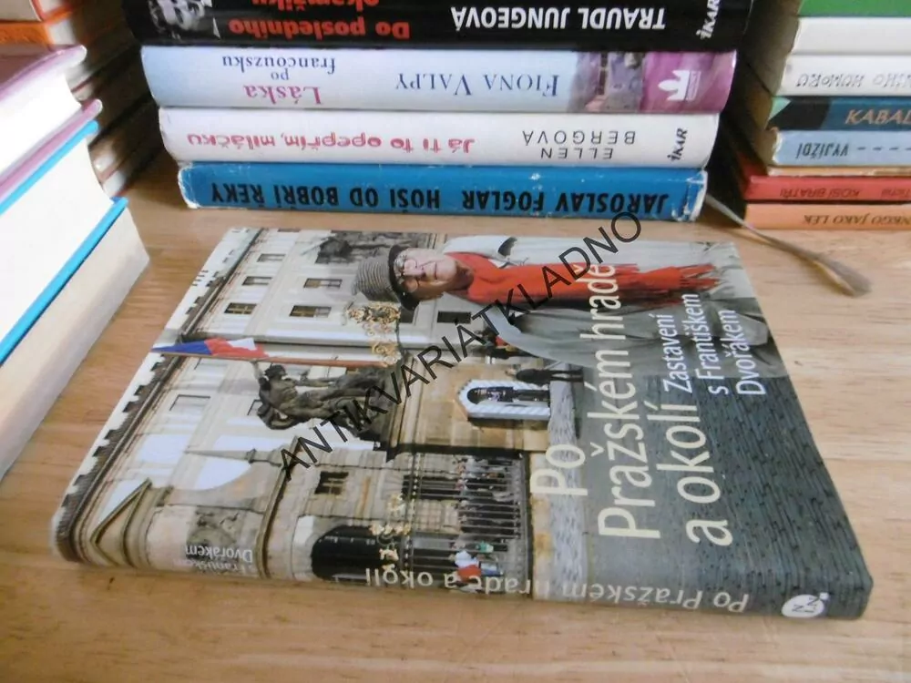 PO PRAŽSKÉM HRADĚ A OKOLÍ, ZASTAVENÍ S FRANTIŠKEM DVOŘÁKEM, **an