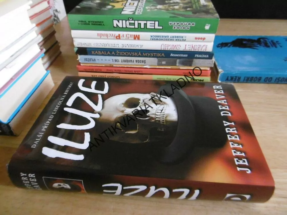 ILUZE, JEFFERY DEAVER, **an