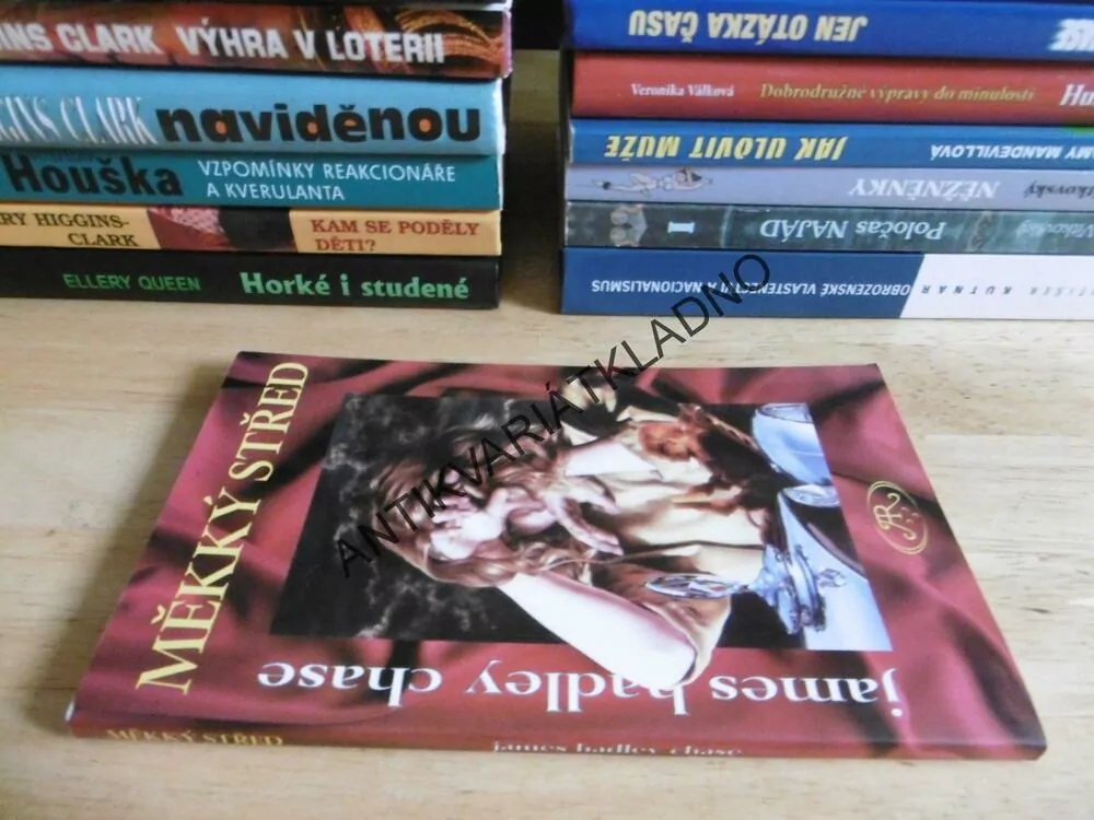 MĚKKÝ STŘED, JAMES HADLEY CHASE, **an