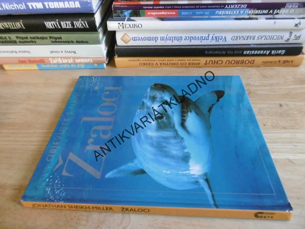 ŽRALOCI, OBJEVUJTE S NÁMI, JONATHAN SHEIKH-MILLER, **an