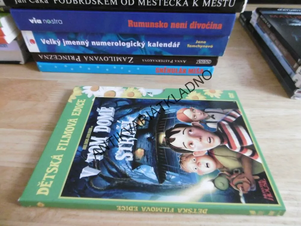 V TOM DOMĚ STRAŠÍ, DVD FILM 