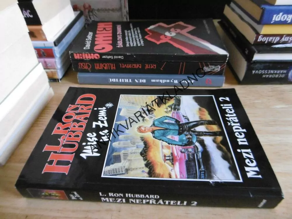 MISE NA ZEMI, L. RON HUBBARD, **an
