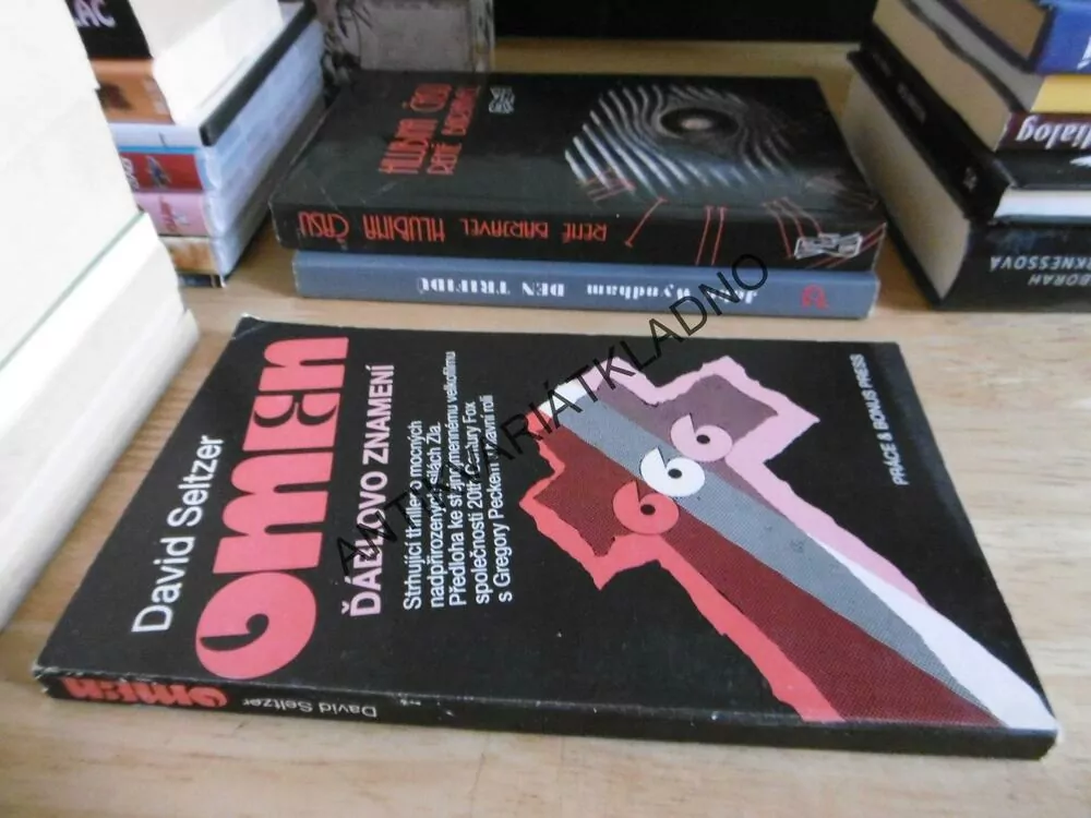 OMEN, ĎÁBLOVO ZNAMENÍ, DAVID SELTZER, **an