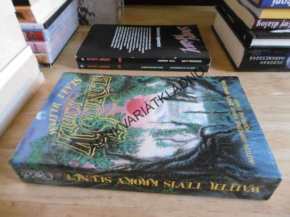 KROKY SLUNCE, WALTER TEVIS, **an