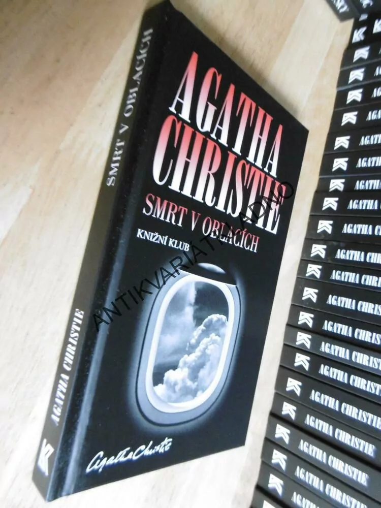 SMRT V OBLACÍCH, AGATHA CHRISTIE,