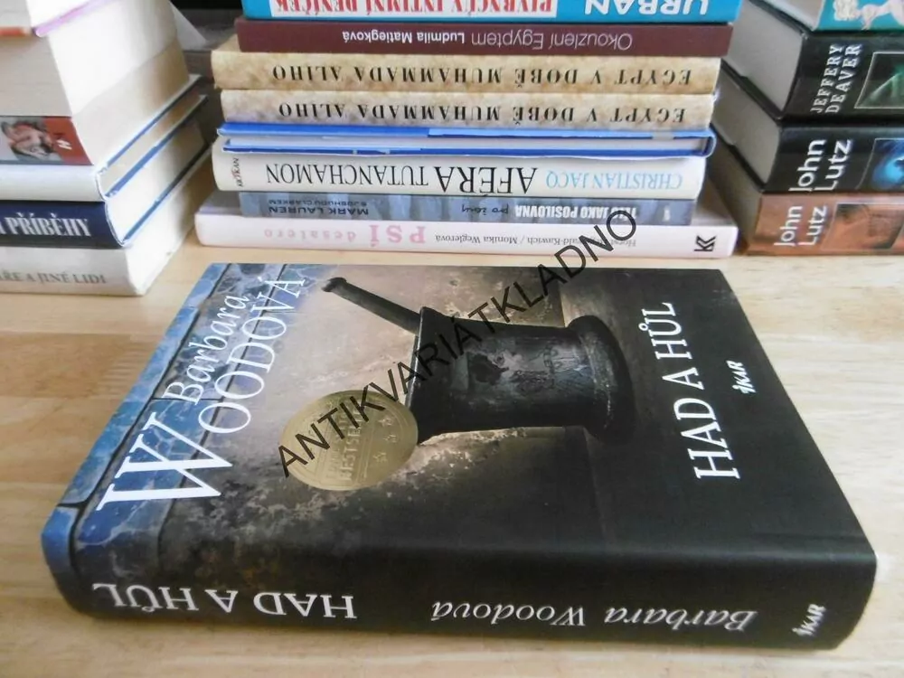 HAD A HŮL, BARBARA WOODOVÁ, **an