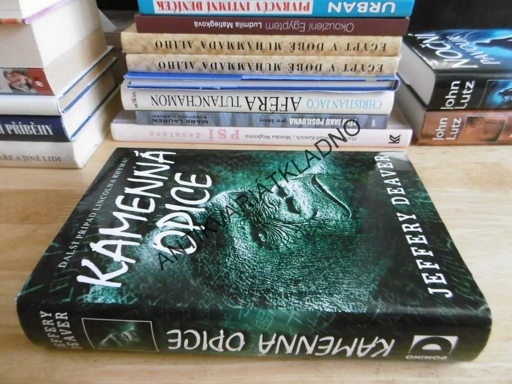 KAMENNÁ OPICE, JEFFERY DEAVER, **an