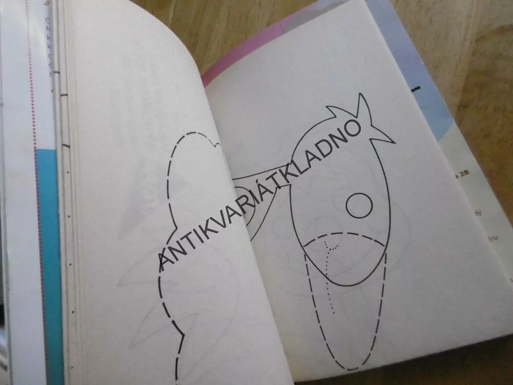 VESELÁ ZVÍŘÁTKA Z KORÁLKŮ A PAPÍRU, **an