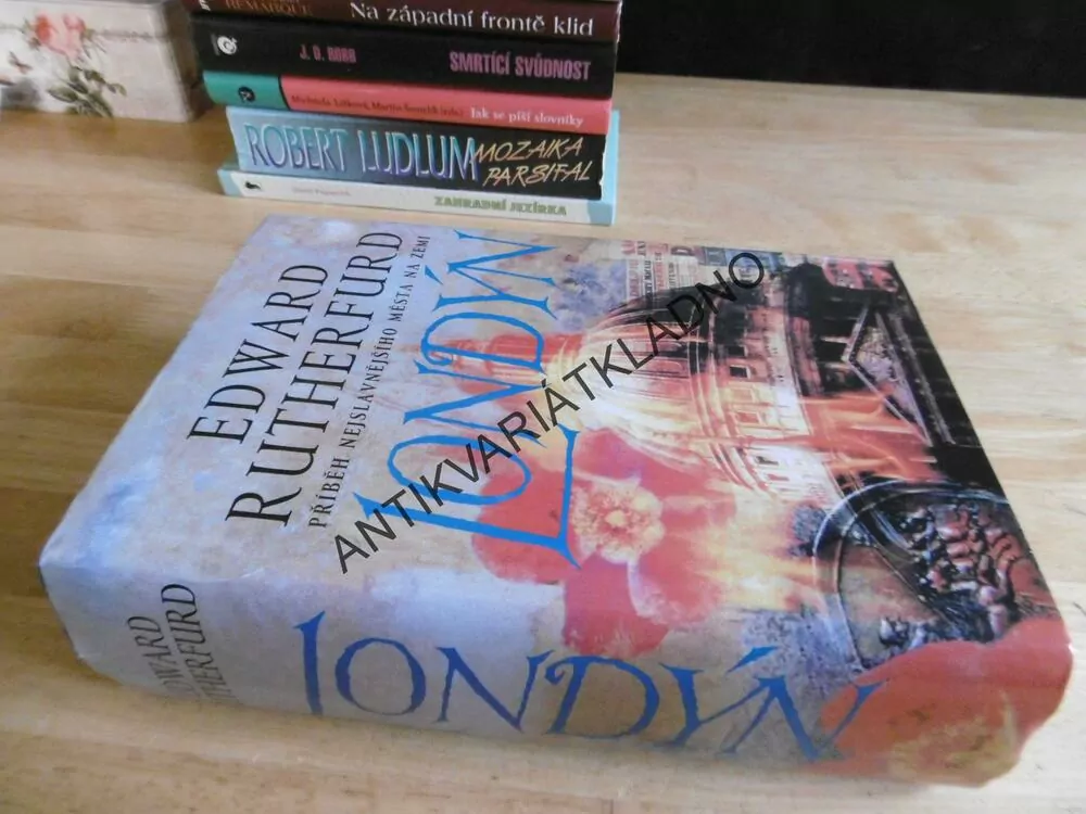 LONDÝN, EDWARD RUTHERFURD, **an