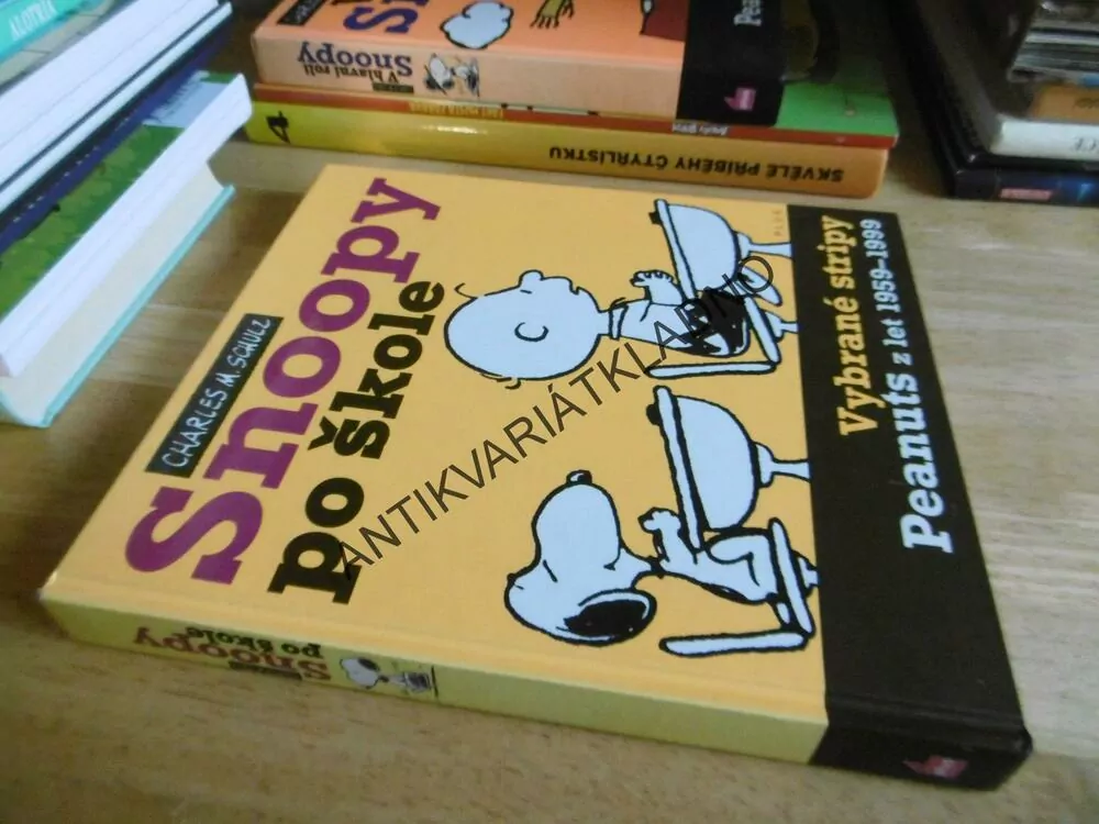 SNOOPY PO ŠKOLE, PEANUTS, CHARLES M. SCHULZ, **an