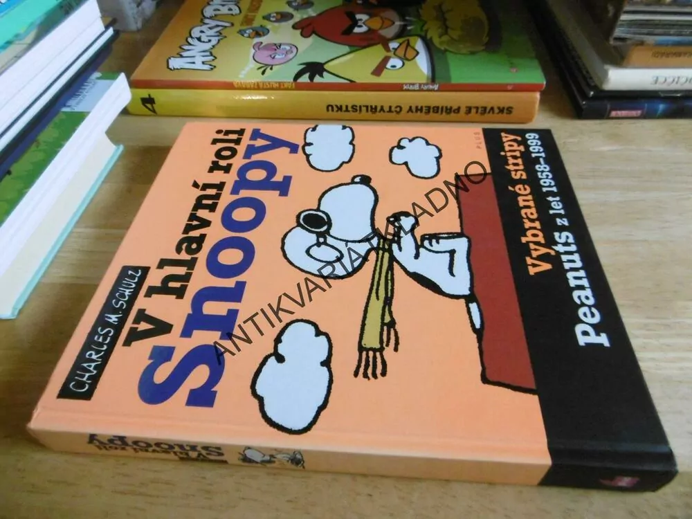 V HLAVNÍ ROLI SNOOPY, PEANUTS, CHARLES M. SCHULZ, **an
