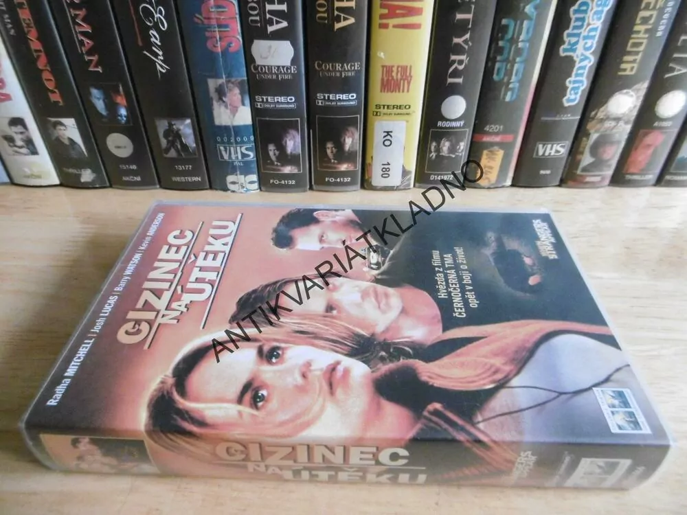 CIZINEC NA ÚTĚKU, VHS