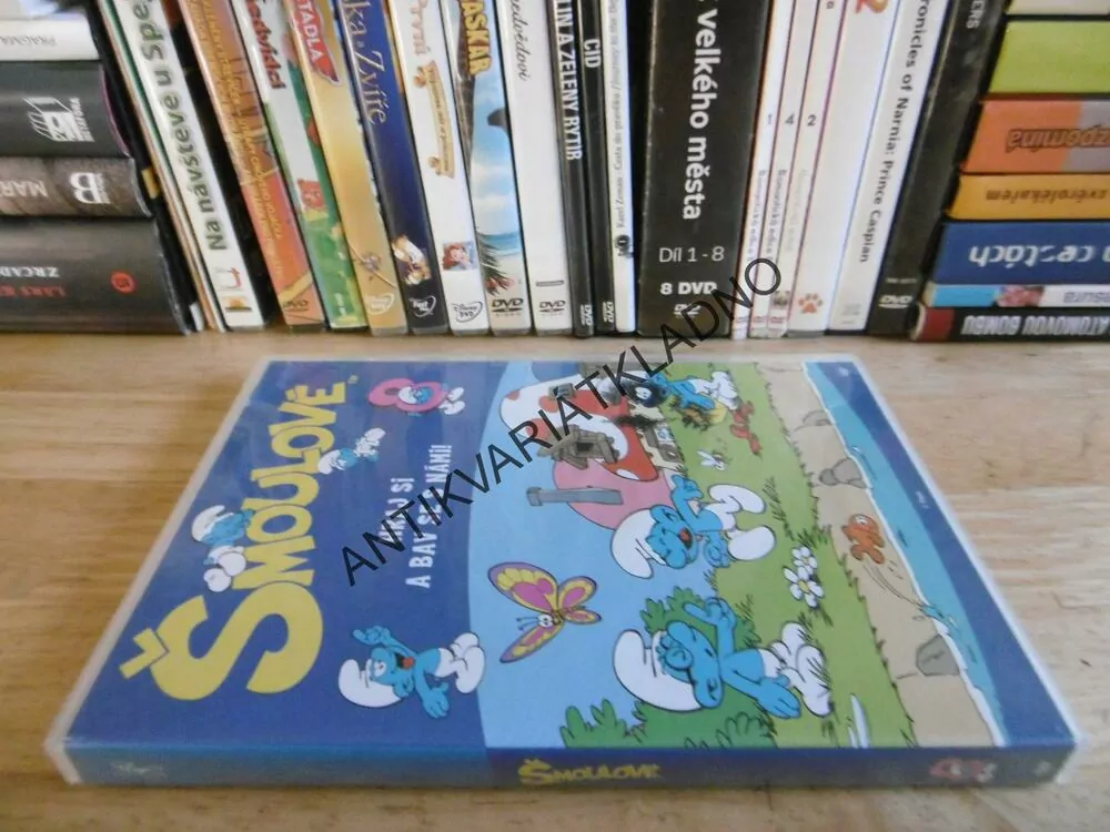 ŠMOULOVÉ 8, DVD FILM