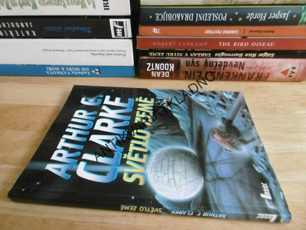 SVĚTLO ZEMĚ, ARTHUR C. CLARKE, **an