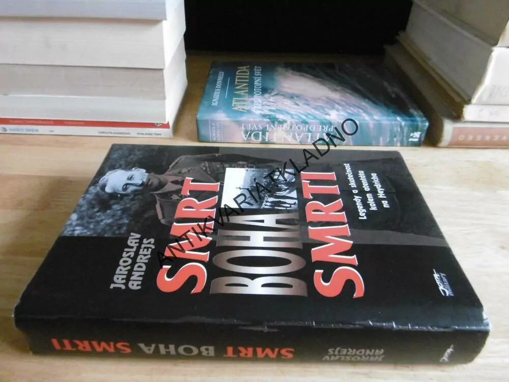 SMRT BOHA SMRTI, JAROSLAV ANDREJS, **an