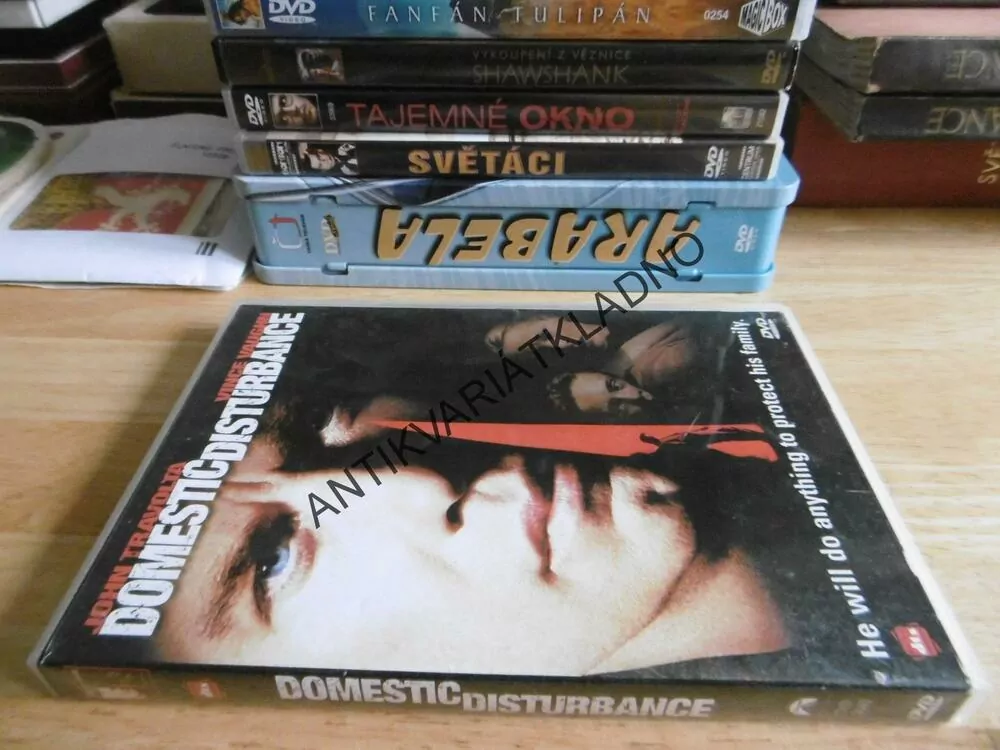 DOMESTIC DISTURBANCE, JOHN TRAVOLTA, DVD FILM