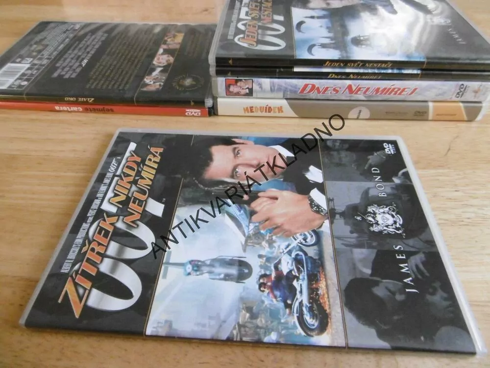 ZÍTŘEK NIKDY NEUMÍRÁ, JAMES BOND 007, DVD FILM