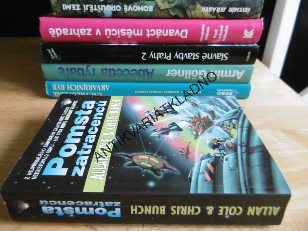 POMSTA ZATRACENCŮ, ALLAN COLE, CHRIS BUNCH, **an