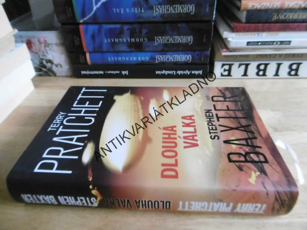 DLOUHÁ VÁLKA, TERRY PRATCHETT, STEPHEN BAXTER, **an