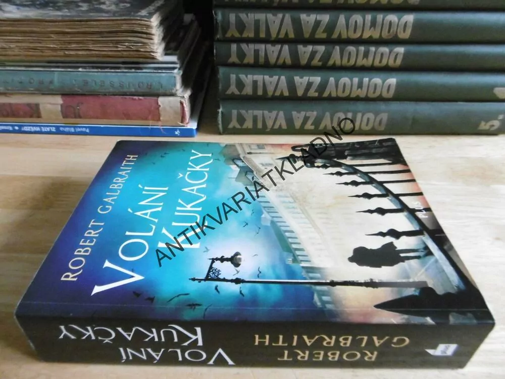 VOLÁNÍ KUKAČKY, ROBERT GALBRAITH, **an