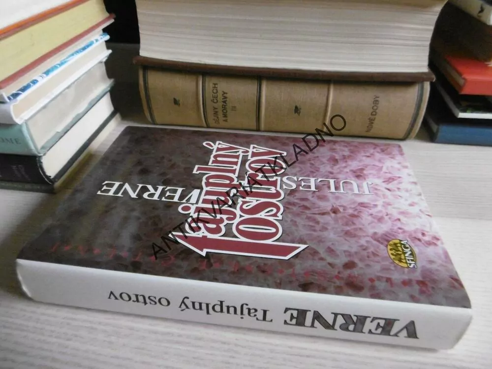 TAJUPLNÝ OSTROV, JULES VERNE, **an