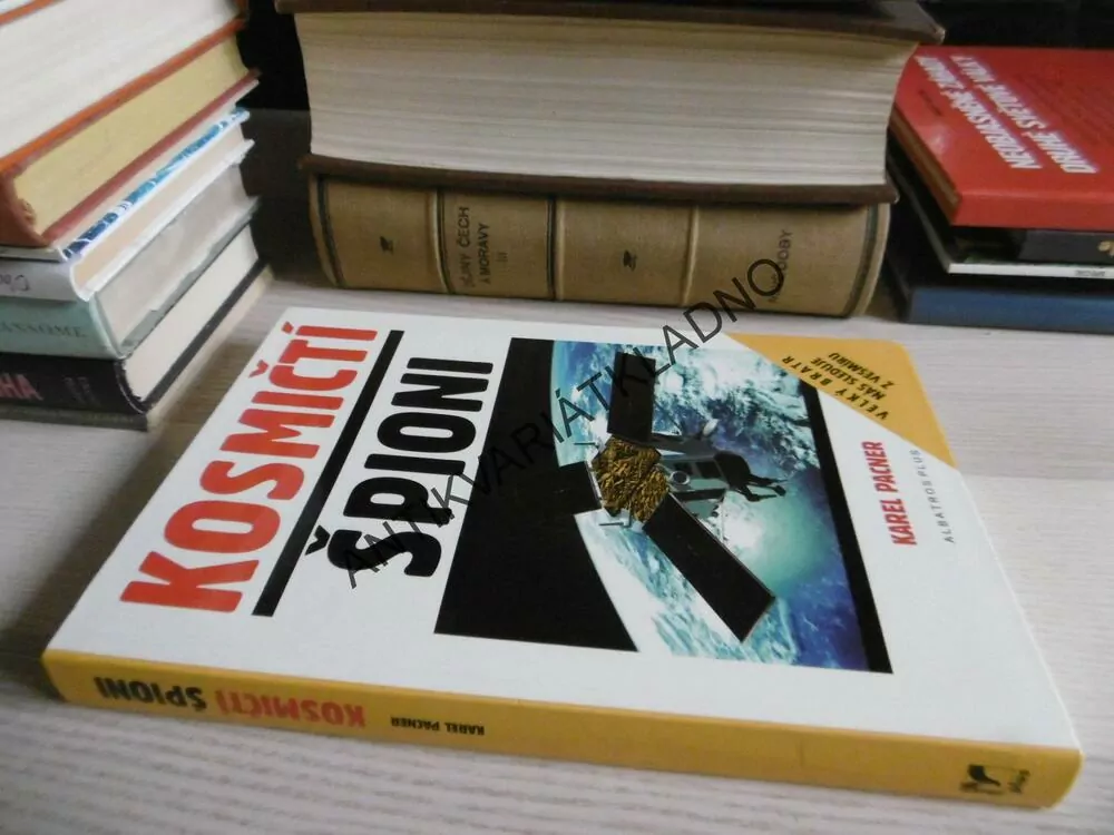 KOSMIČTÍ ŠPIONI, KAREL PACNER, **an