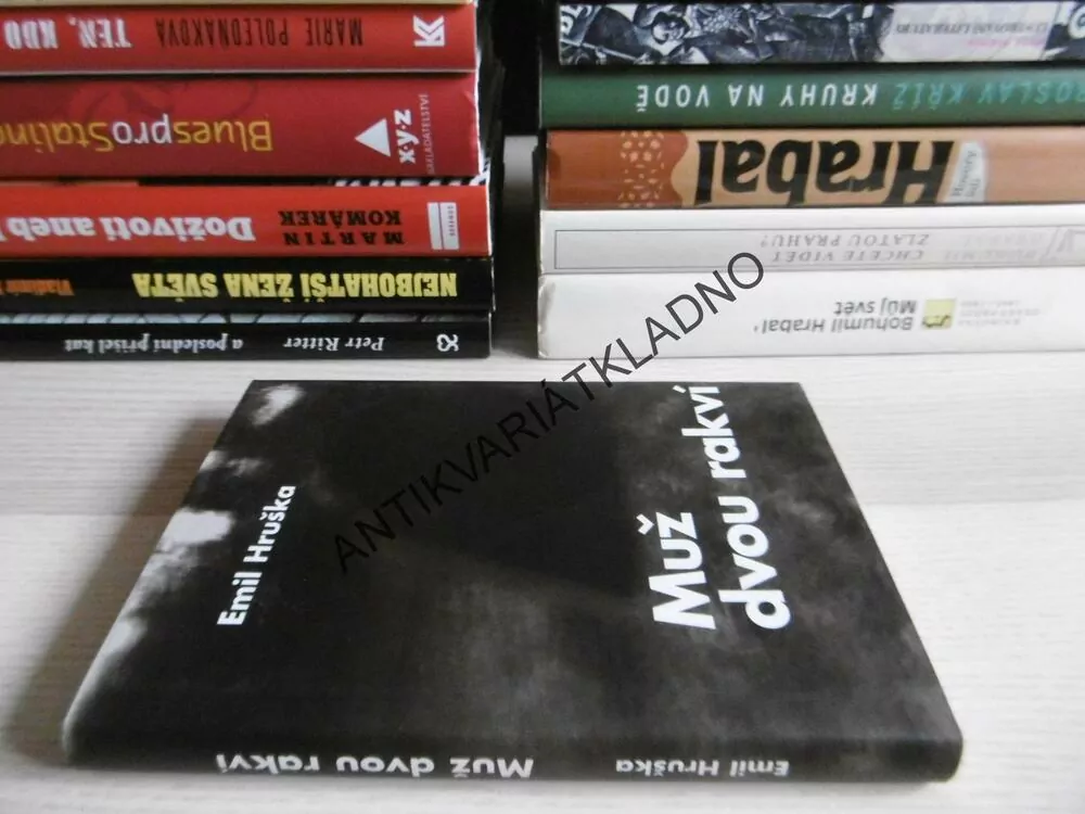 MUŽ DVOU RAKVÍ, EMIL HRUŠKA, **an