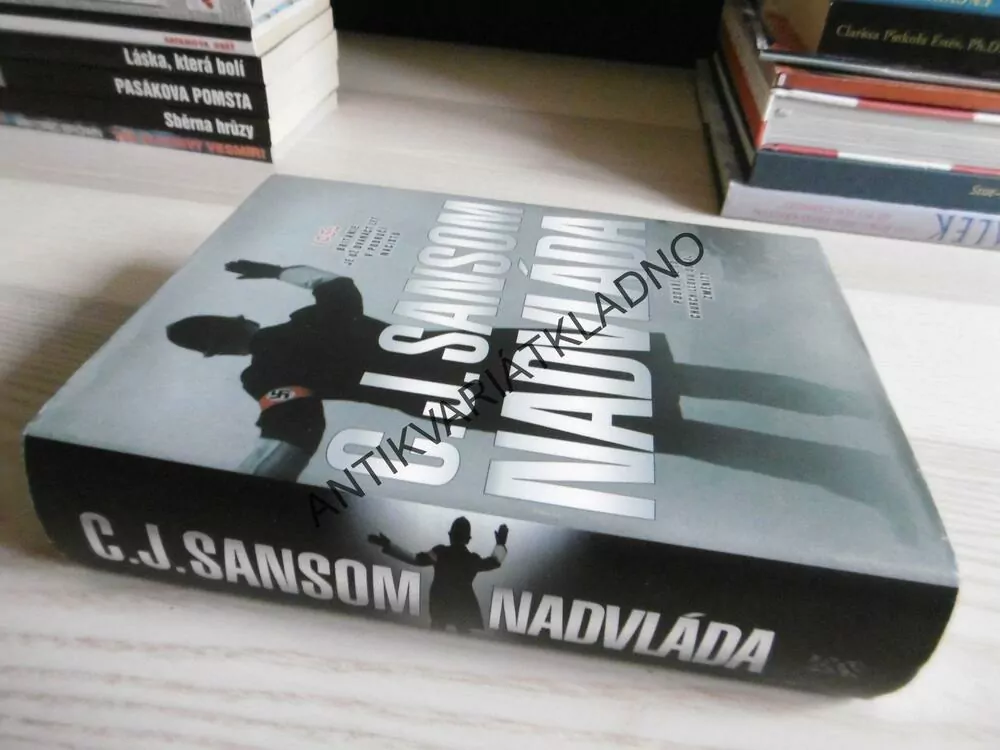 NADVLÁDA, C. J. SANSOM, **an