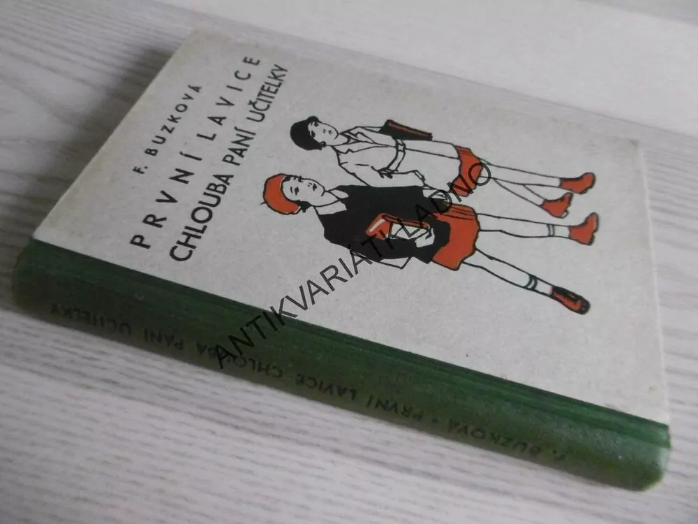 PRVNÍ LAVICE, CHLOUBA PANÍ UČITELKY, BUZKOVÁ, SALAČ, 1946, **an