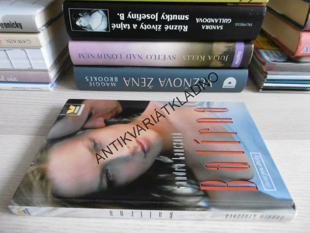 BALÍRNA, SANDRA LANCZOVÁ, **an