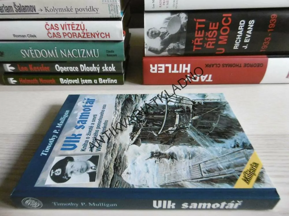 VLK SAMOTÁŘ, TIMOTHY P.MULLIGAN,  **an