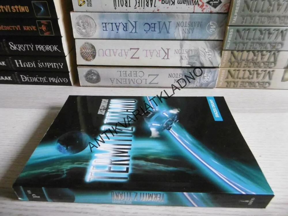 TERMITI Z TITANU, JOSEF PECINOVSKÝ, **an