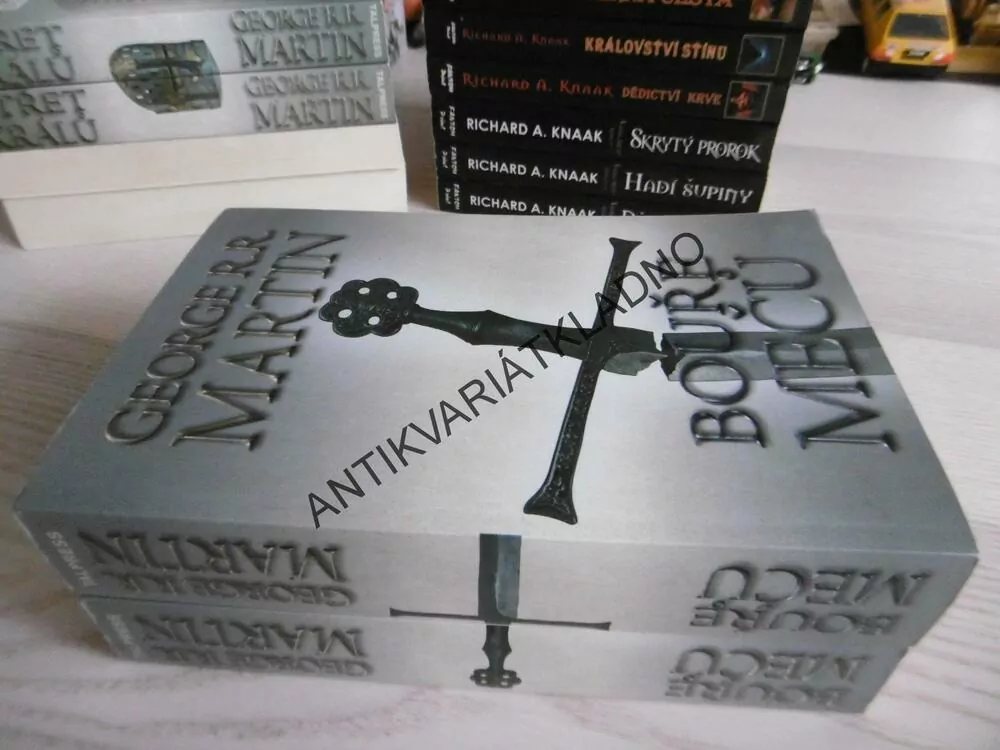 HRA O TRŮNY, BOUŘE MEČŮ KNIHA TŘETÍ, PÍSEŇ LEDU A OHNĚ, GEORGE R.R.MARTIN, **an