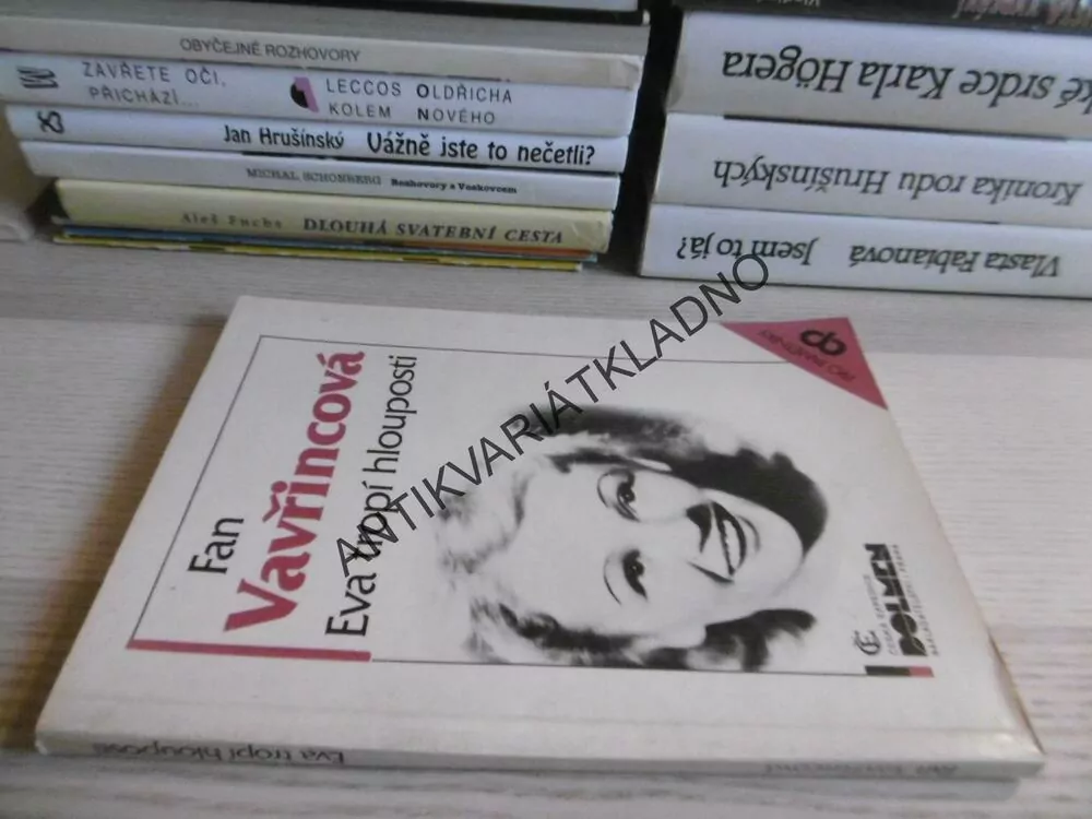 EVA TROPÍ HLOUPOSTI, FAN VAVŘINCOVÁ, GOLLOVÁ, FOTO Z FILMU, **an