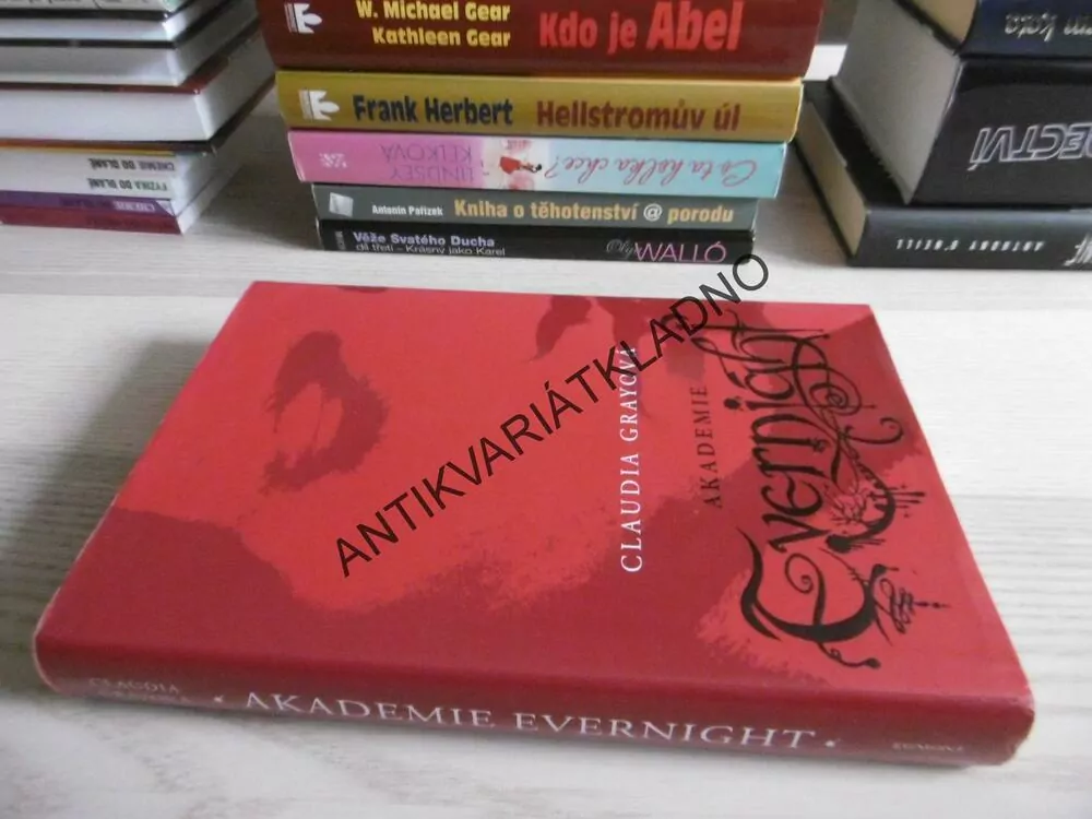 AKADEMIE EVERNIGHT, CLAUDIA GRAYOVÁ, **an