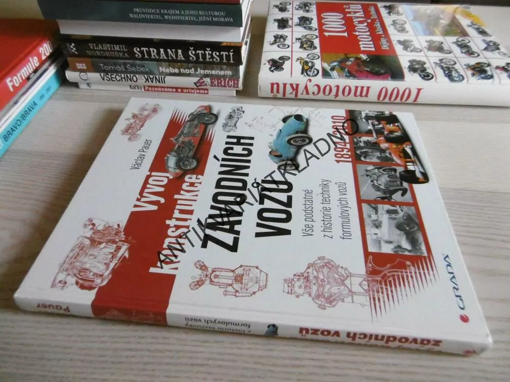 VÝVOJ KONSTRUKCE ZÁVODNÍCH VOZŮ, 1894-2010, **an
