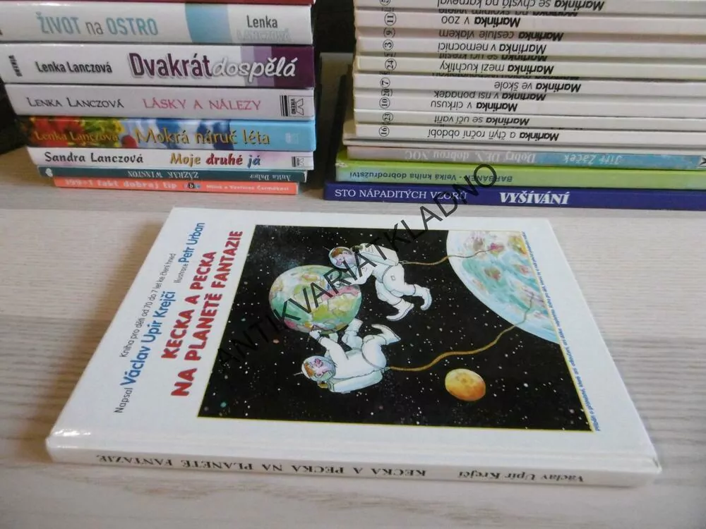 KECKA A PECKA NA PLANETĚ FANTASIE, VÁCLAV UPÍR KREJČÍ, IL.:PETR URBAN, **an