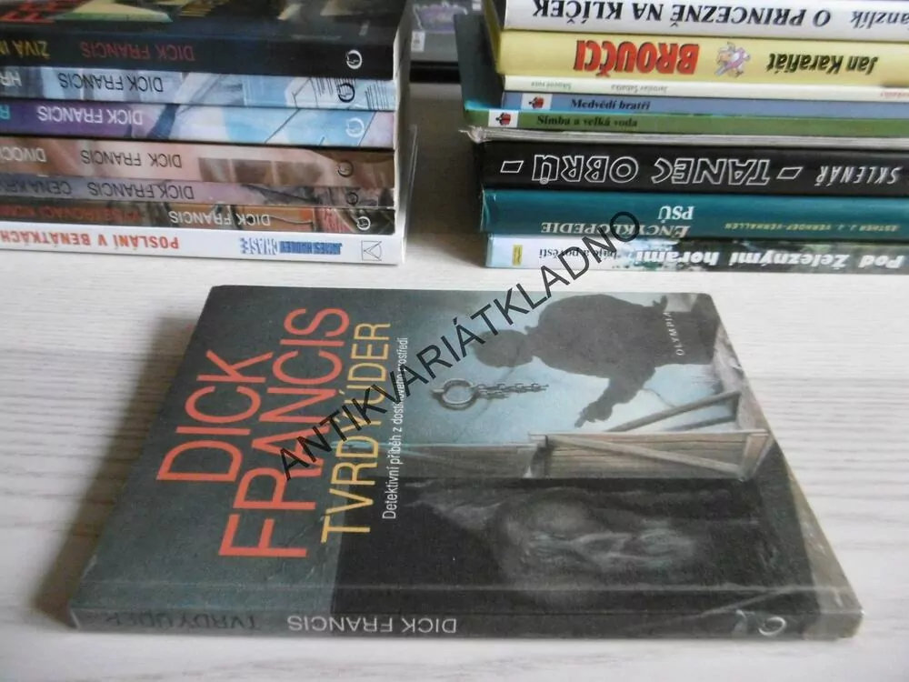 TVRDÝ ÚDER, DICK FRANCIS,**an