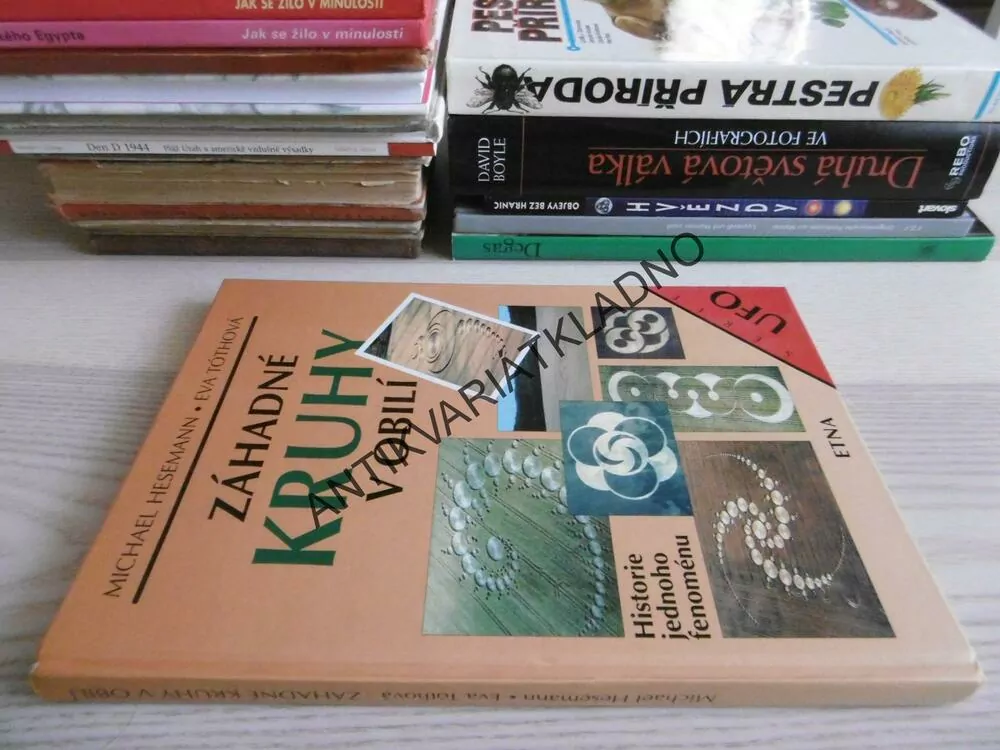 ZÁHADNÉ KRUHY V OBILÍ, HESEMANN, TÓTHOVÁ, **an
