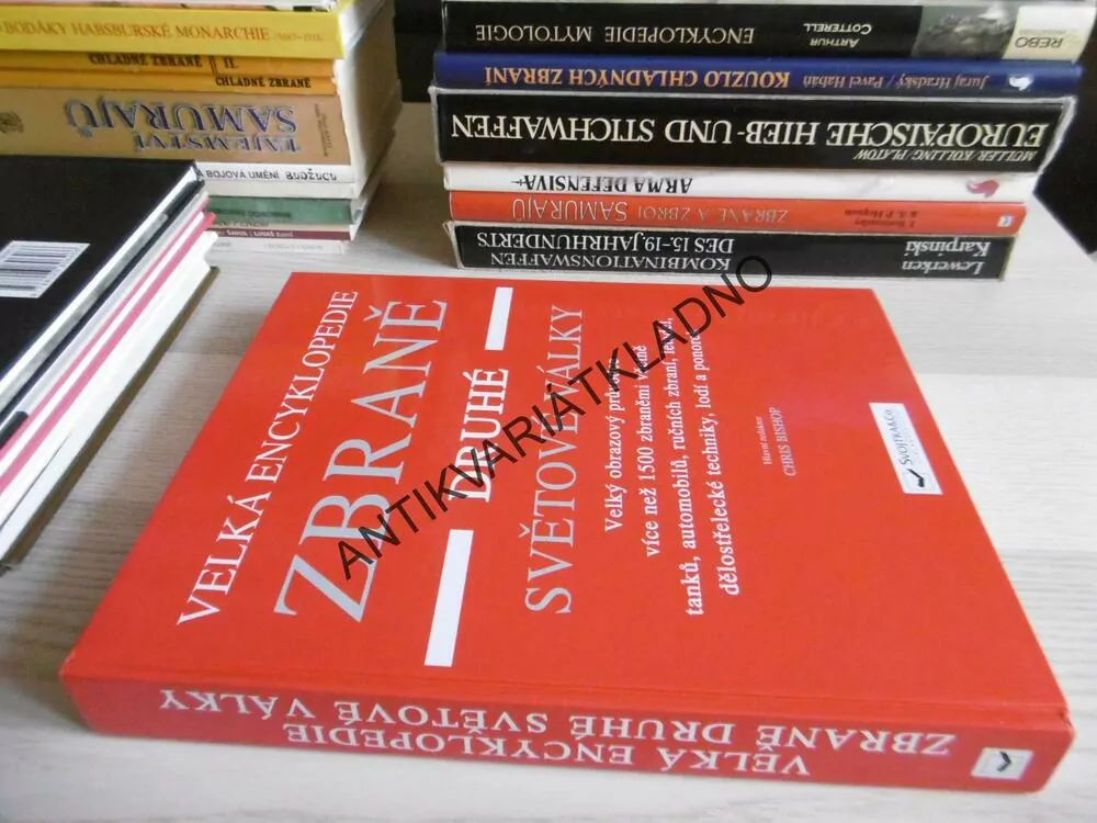 VELKÁ ENCYKLOPEDIE, ZBRANĚ DRUHÉ SVĚTOVÉ VÁLKY, CHRIS BISHOP, **an