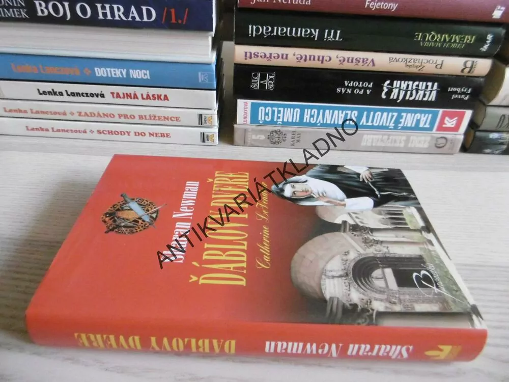 ĎÁBLOVY DVEŘE, SHARAN NEWMAN, CATHERINE LEVENDEUR, **an