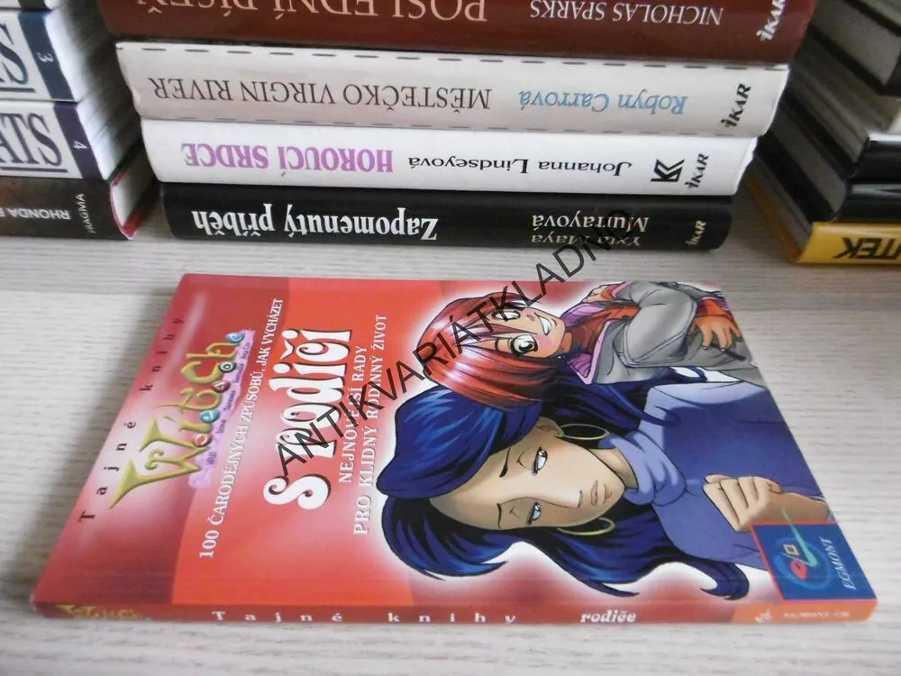 TAJNÉ KNIHY WITCH S RODIČI