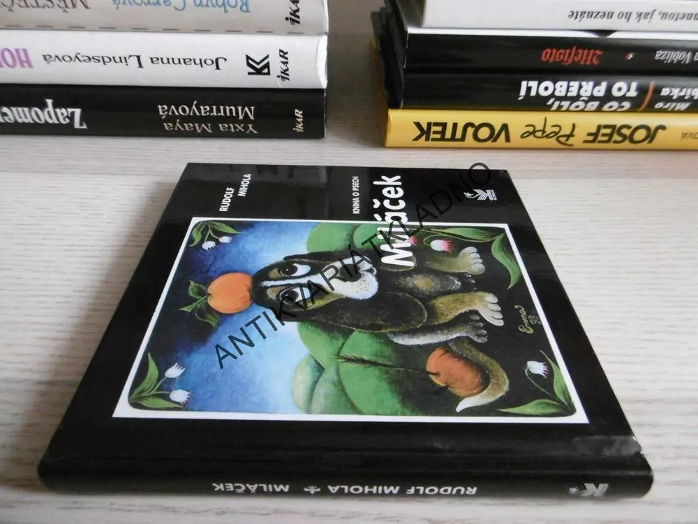 MILÁČEK, KNIHA O PSECH, RUDOLF MIHOLA,