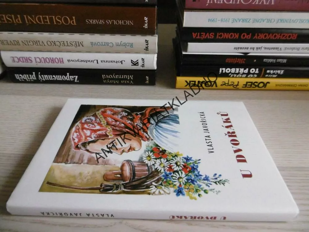 U DVOŘÁKŮ, VLASTA JAVOŘICKÁ,**an