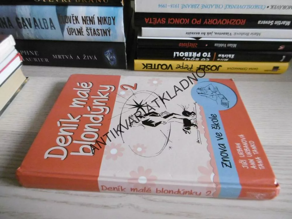 DENÍK MALÉ BLONDÝNKY, 2., ZNOVA VE ŠKOLE, JIŘÍ URBAN, URBANOVÁ, **an