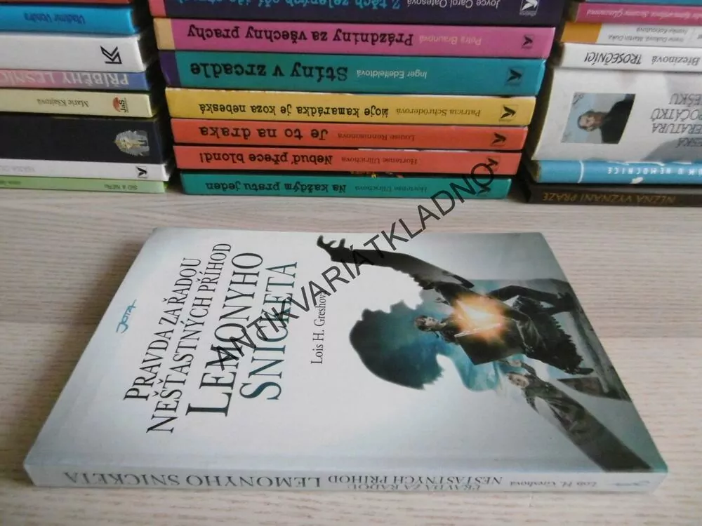 PRAVDA ZA ŘADOU NEŠŤASTNÝCH PŘÍHOD LEMONYHO SNICKETA, LOIS H. GRESHOVÁ, **an