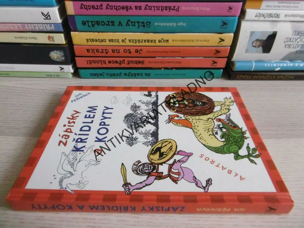 ZÁPISKY KŘÍDLEM A KOPYTY, IVA PEŘINOVÁ, **an
