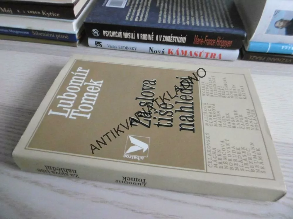 ZA SLOVA TIŠE NAHLÉDNI, LUBOMÍR TOMEK, **an