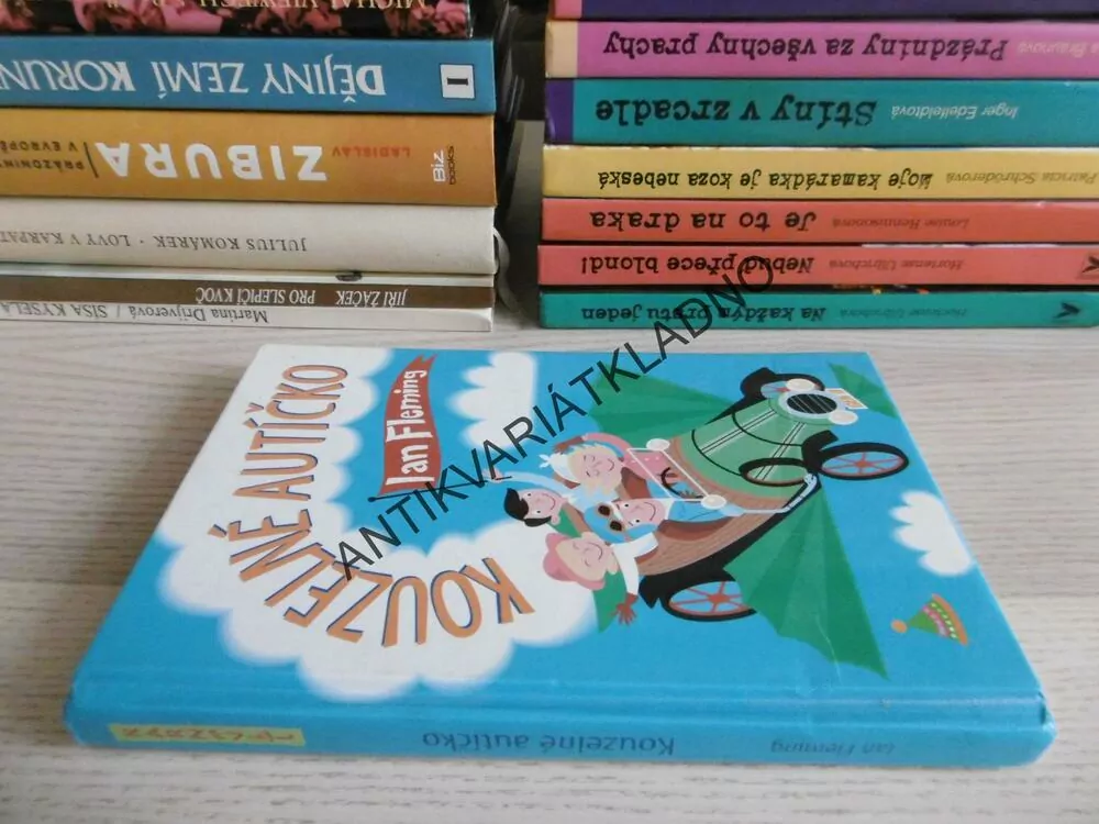 KOUZELNÉ AUTÍČKO, IAN FLEMING, **an