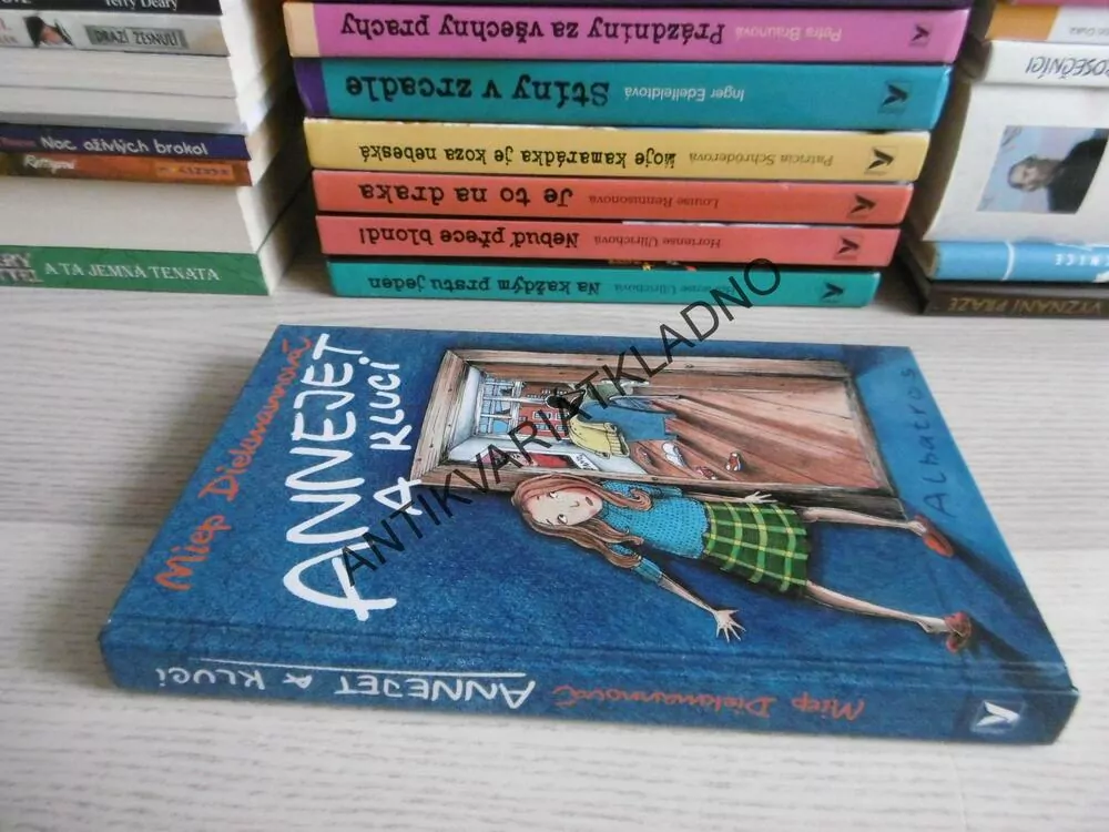 ANNEJET A KLUCI, MIEP DIEKMANNOVÁ, **an
